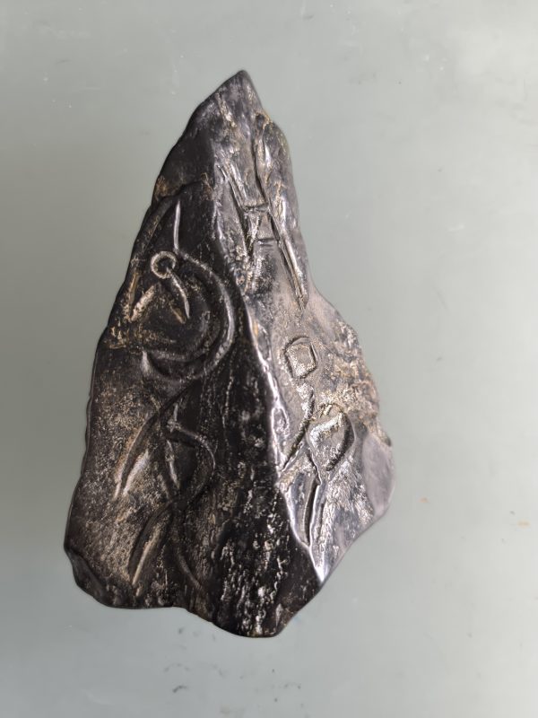 PIEDRA METEORÍTICA ESTILO GONSHAN